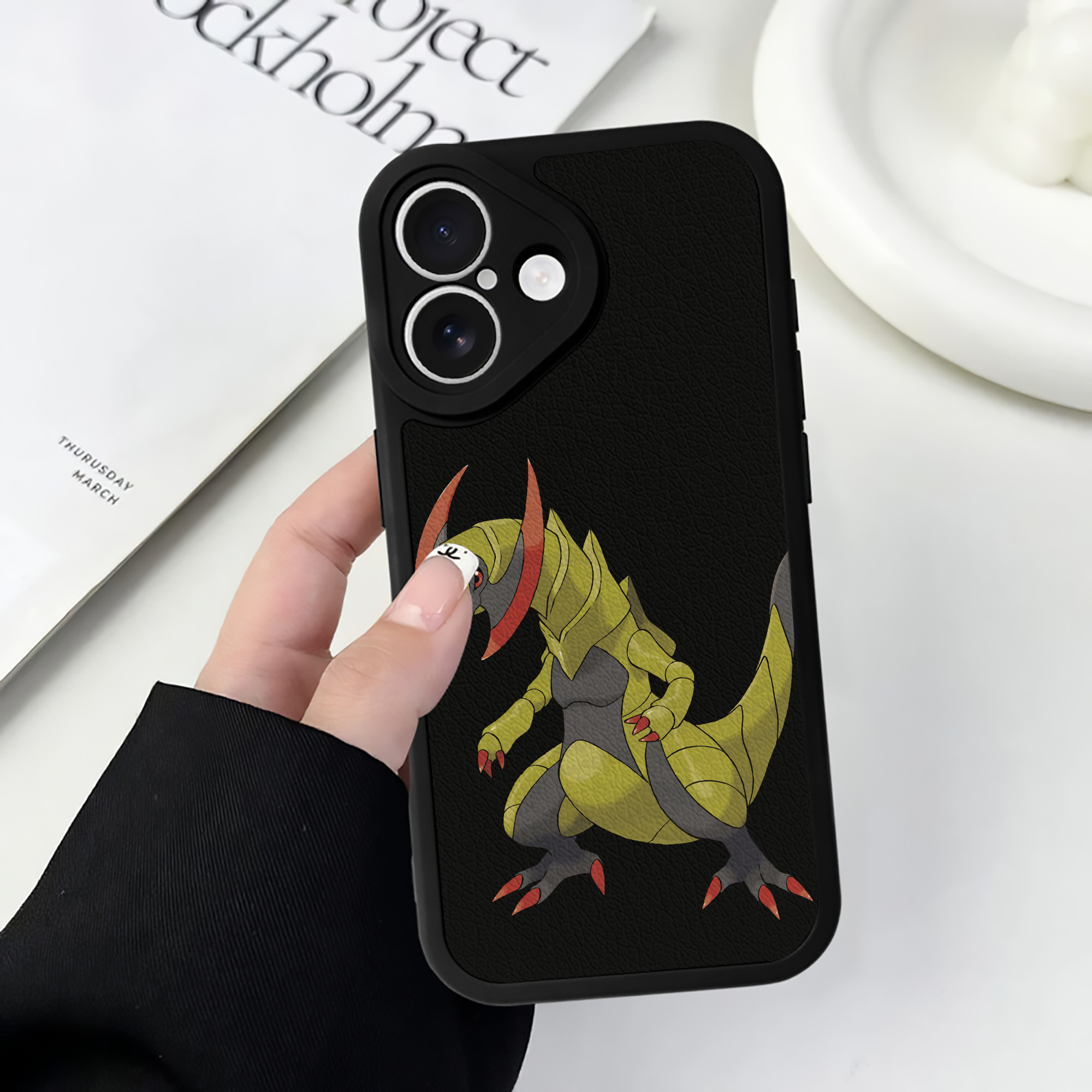 （画像用） ポケットモンスター Pokémon 【iPhone 16シリーズ対応】シリコンスマホケース（レザー調） 材質：シリコン